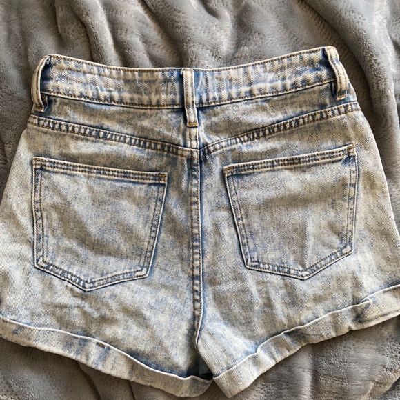 Acid Wash Pacsun Denim Mom shorts - Picture 2 of 3